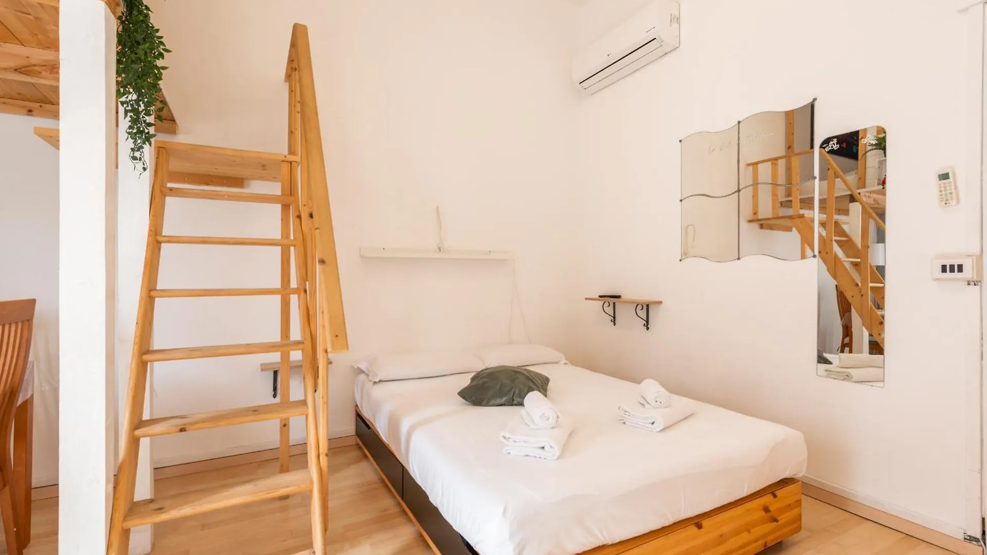 Rome Sweet Home 10 0*,  Ιταλία